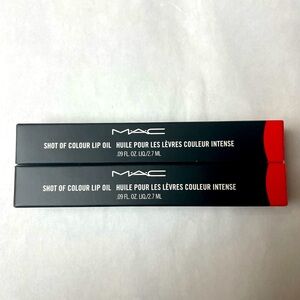 MAC Shot of Colour Lip Oil
890 Flash Me!
893 Completely Blasted